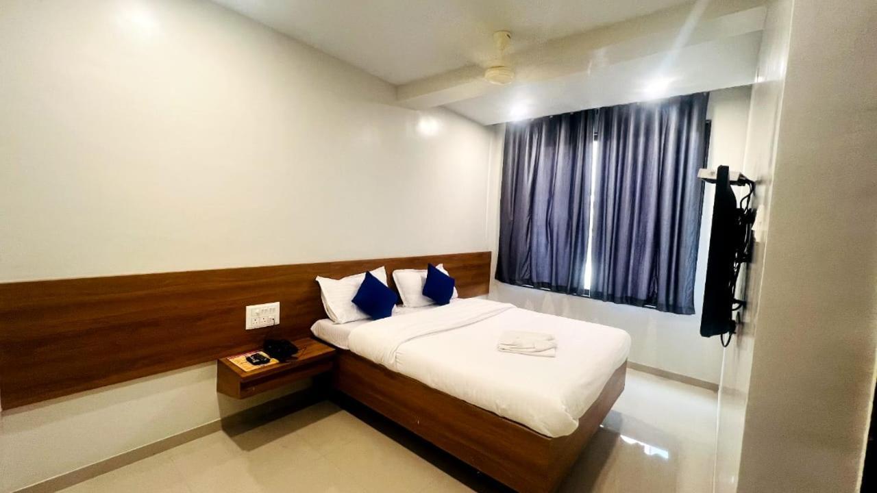 Hotel Sai Smruti Shirdi Zimmer foto